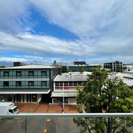 Hotel On Devonport Tauranga Exterior photo