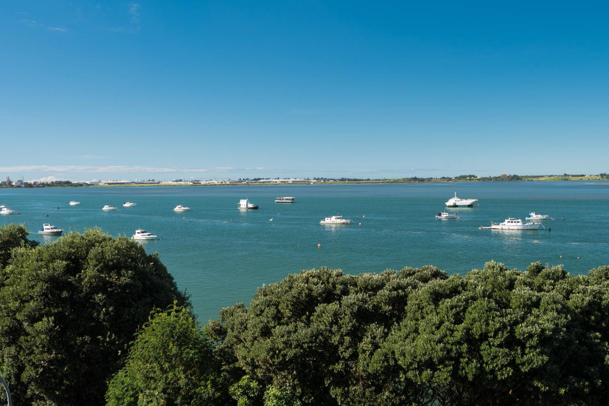 Hotel On Devonport Tauranga Exterior photo