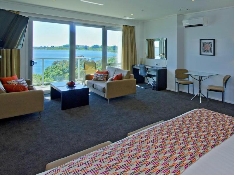 Hotel On Devonport Tauranga Exterior photo